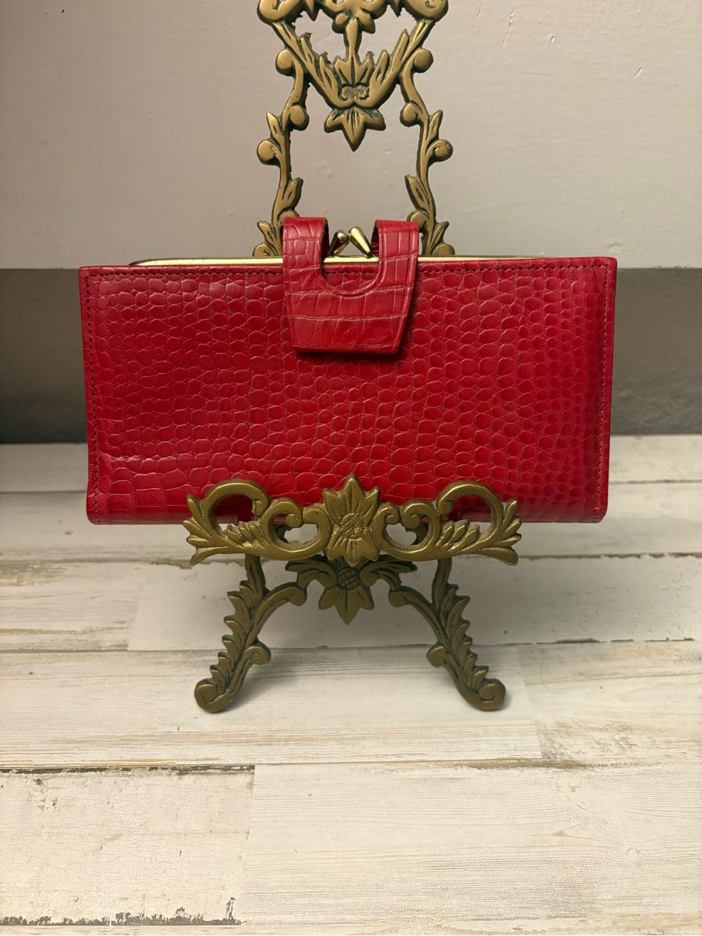 Vintage 1950s Red Alligator Embossed Genuine Cowhide Frame Wallet with Photo